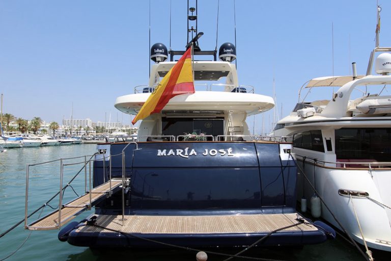 Yachtma Astondoa 102 yacht exterior
