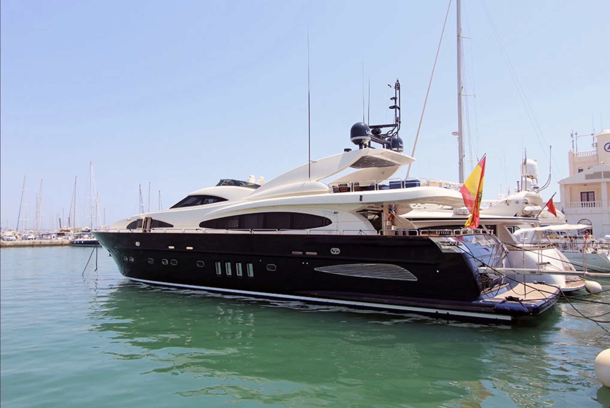 Yachtma Astondoa 102 yacht exterior