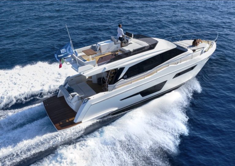 Ferretti 500