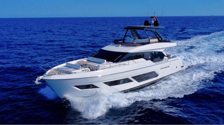Ferretti 720