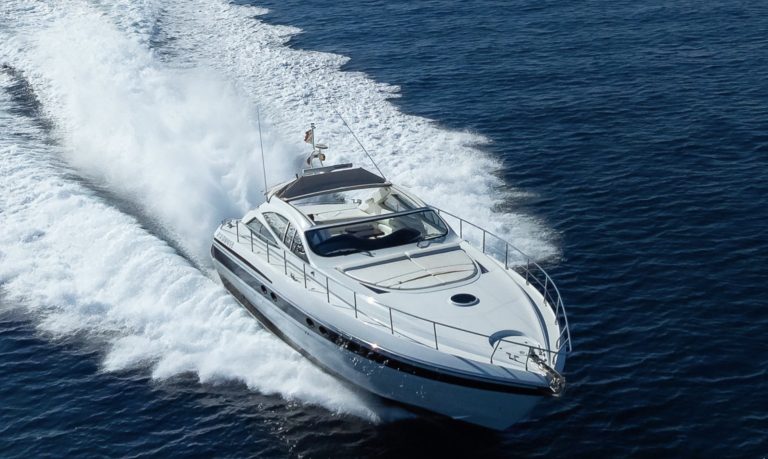 Pershing 52