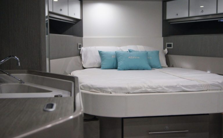 Yachtma Riva rivamar super bedroom