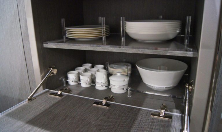 Yachtma boat Porshe dish