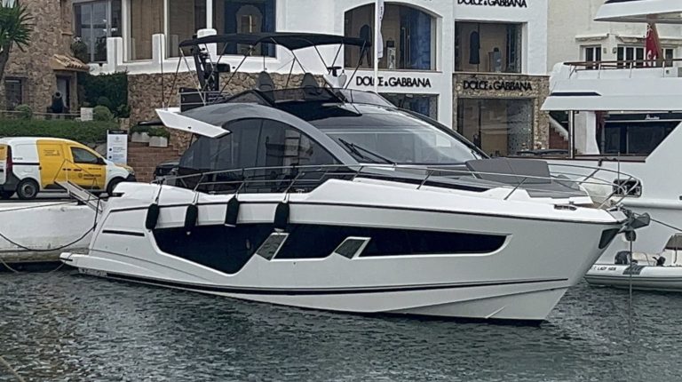Sunseeker 65 sport