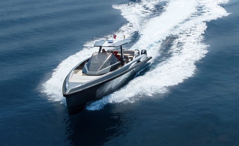 Wally Tender 48X